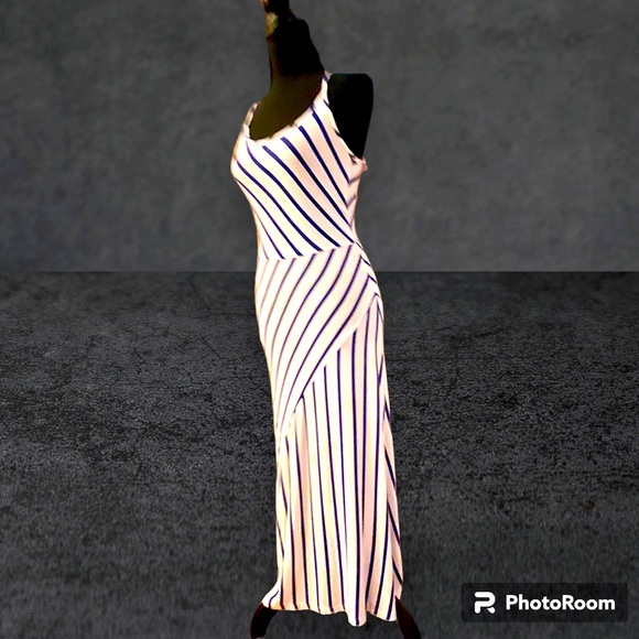 Urban Outfitters maxi dress, size small - Picture 2 of 6